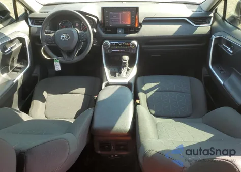 2021 Toyota Rav4 Xle z USA, uszkodzony, nr VIN 2T3W1RFV0MC161918